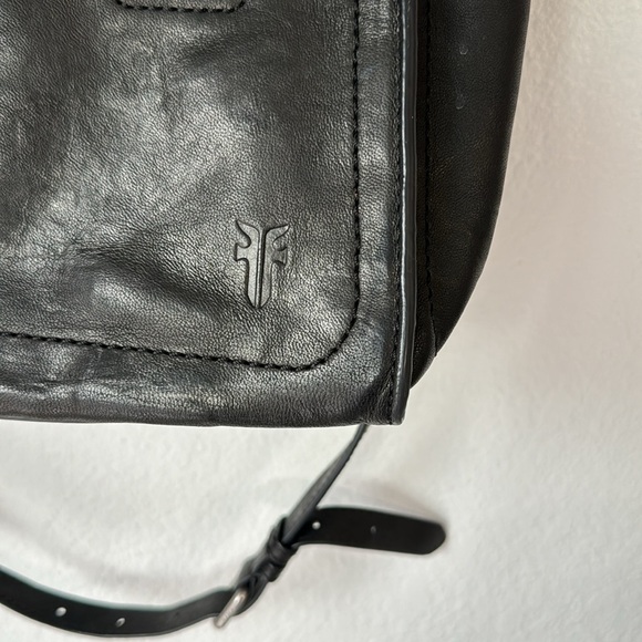 🍁SALE!🍁 Frye Black Leather Satchel - Picture 3 of 8